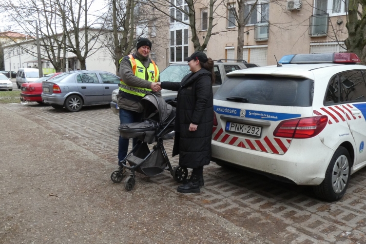 Babakocsit lopott egy kalocsai nő - Egy dologról elfeledkezett – VIDEÓVAL